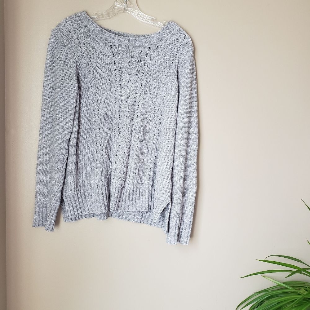 BB Dakota Light Gray Cable Knit Sweater Size Medium M